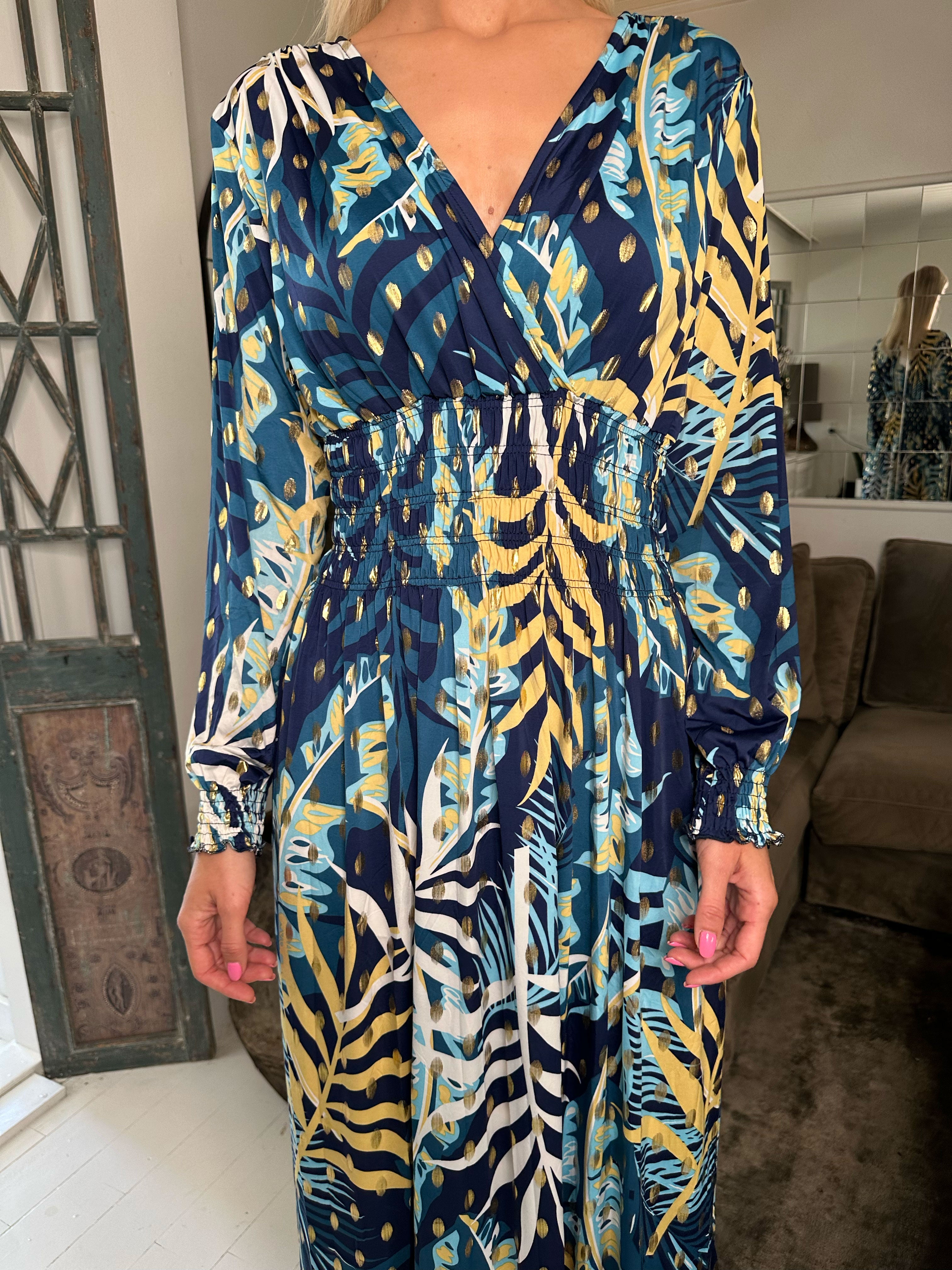 Pams Forest L/S - Lång elastisk klänning i skrynkelfritt tyg med långa ärmar